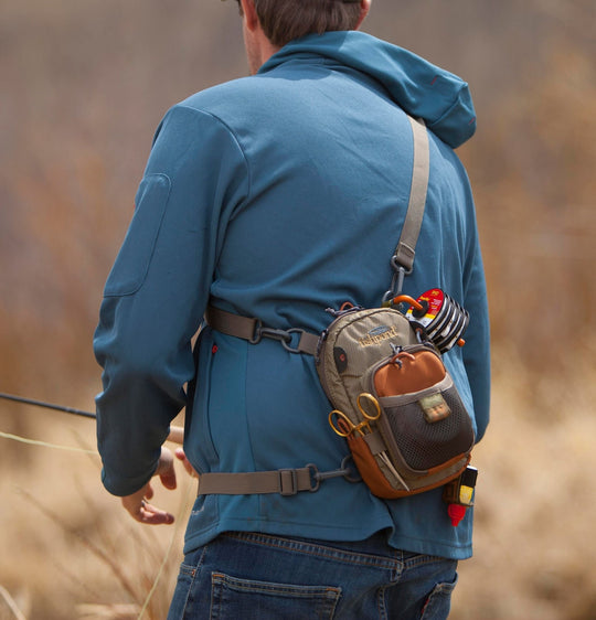 Fishpond San Juan Vertical chest pack -Sand/Saddle Brown