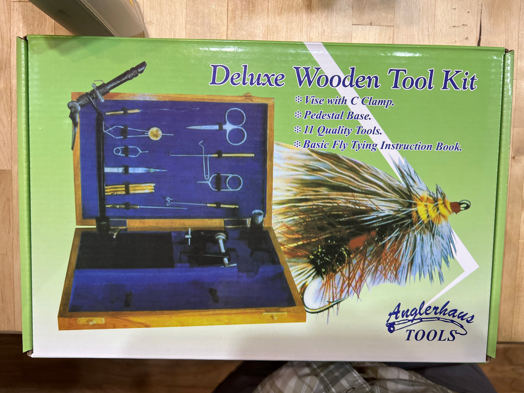 Hareline Anglerhaus Deluxe Wooden Fly Tying Kit